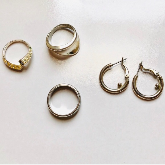 Jewelry - Lot of 3 silver rings, pair earrings